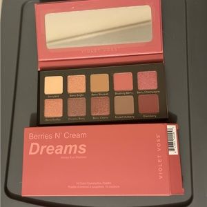 Violet Voss eyeshadow palette